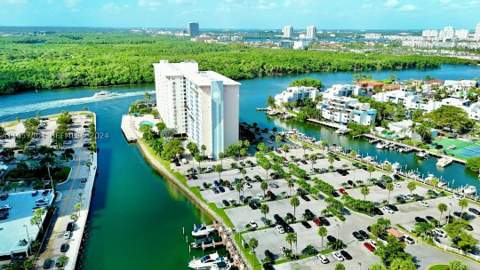 400 Kings Point Dr 328, Sunny Isles Beach FL - photo 10 of 25