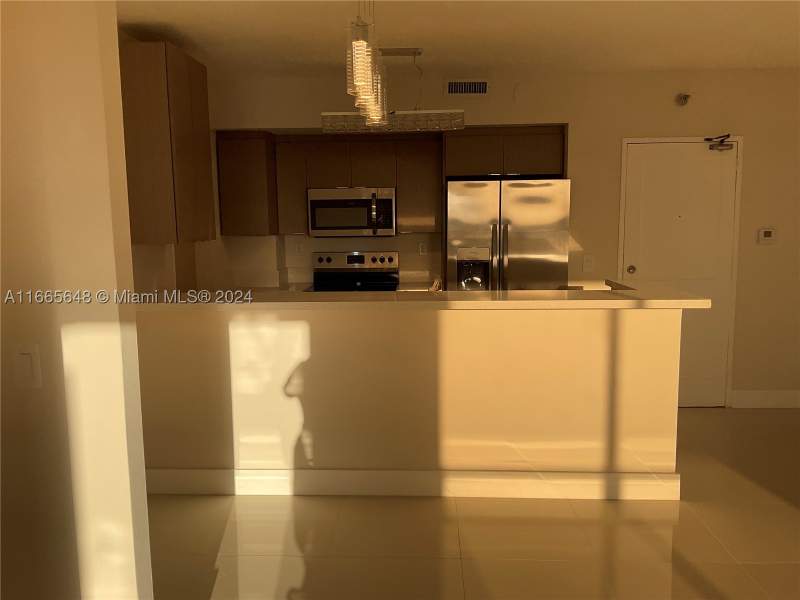 2 bedroom Condominium at 10185 Collins Ave 406, The Plaza Of Bal Harbour, Bal Harbour — photo 2