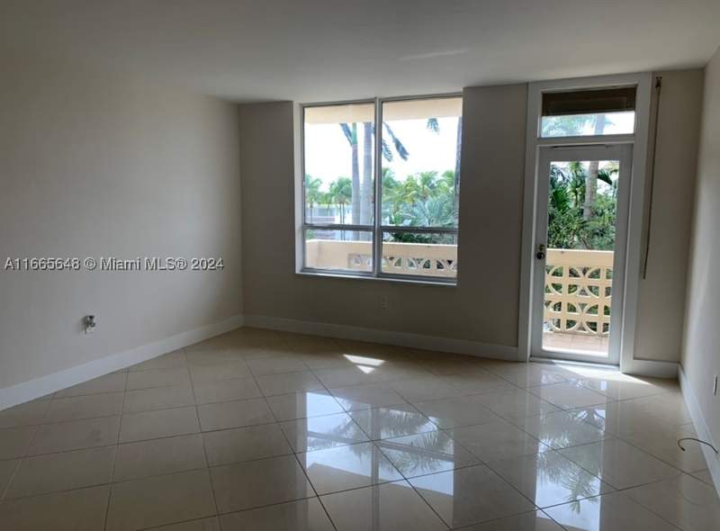 2 bedroom Condominium at 10185 Collins Ave 406, The Plaza Of Bal Harbour, Bal Harbour — photo 4