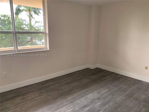 10185 Collins Ave 406, Bal Harbour FL - photo 9 of 36