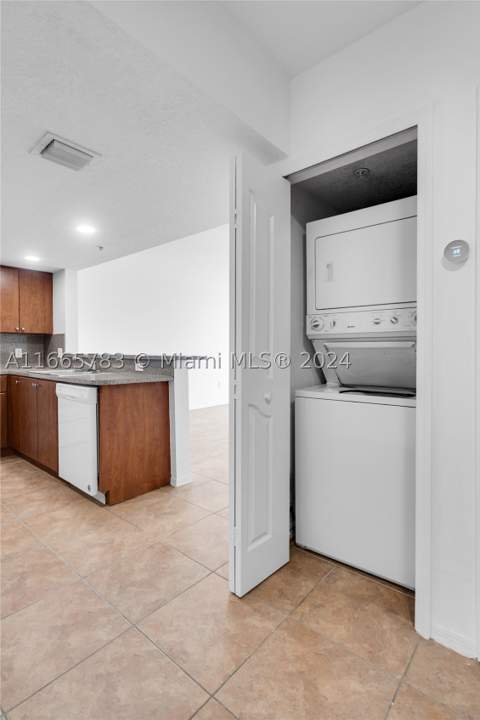 218 NW 12th Ave 702, Miami FL - photo 18 of 26