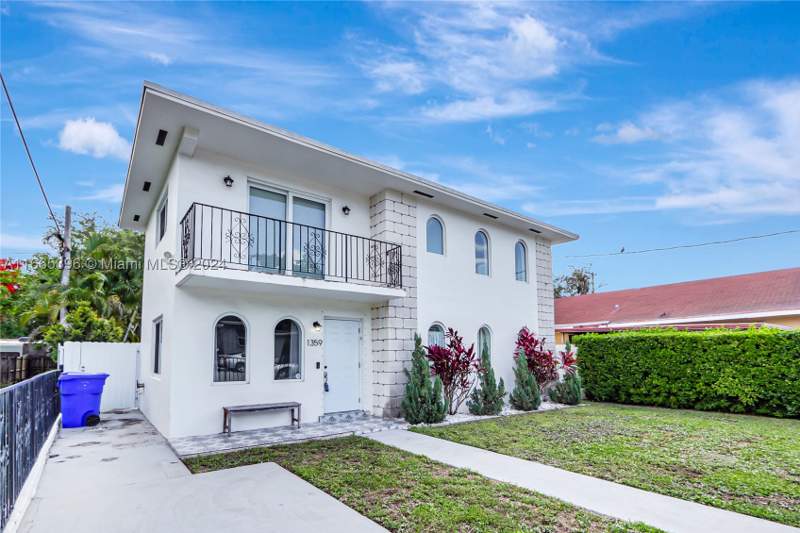 3 bedroom SingleFamilyResidence at 1359 SW 11th St, 1st Westmoreland Addn, Miami — photo 2