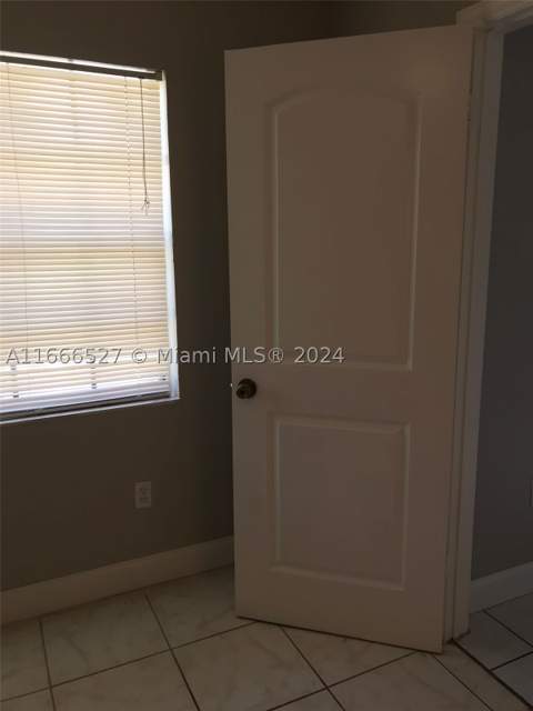 459 NE 210th Cir Ter 201-17, Miami FL - photo 22 of 33