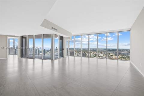851 NE 1st Ave Ph 5412, Miami FL - photo 17 of 67