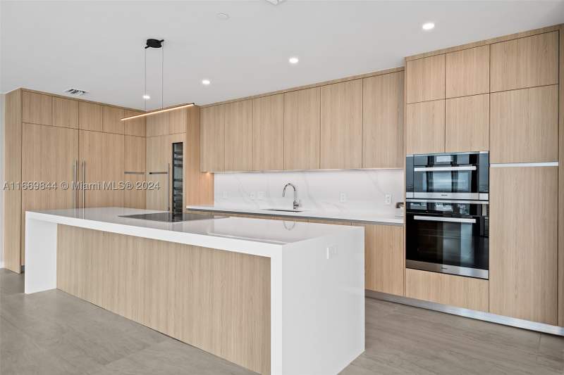 4 bedroom Condominium at 851 NE 1st Ave Ph 5412, Paramount Miami Worldcent, Miami — photo 3