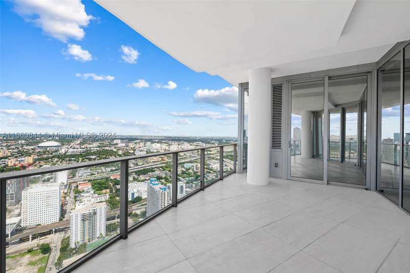 4 bedroom Condominium at 851 NE 1st Ave Ph 5412, Paramount Miami Worldcent, Miami — photo 4