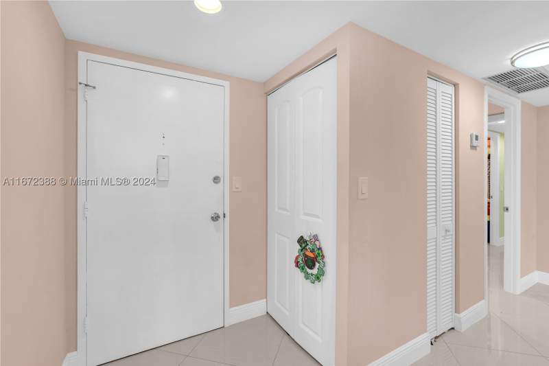 2 bedroom Condominium at 1301 NE Miami Gardens Dr 1225W, BUCKLEY TOWERS CONDO - EA, Miami — photo 2