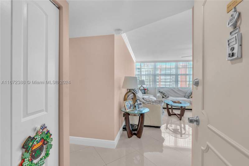 2 bedroom Condominium at 1301 NE Miami Gardens Dr 1225W, BUCKLEY TOWERS CONDO - EA, Miami — photo 3