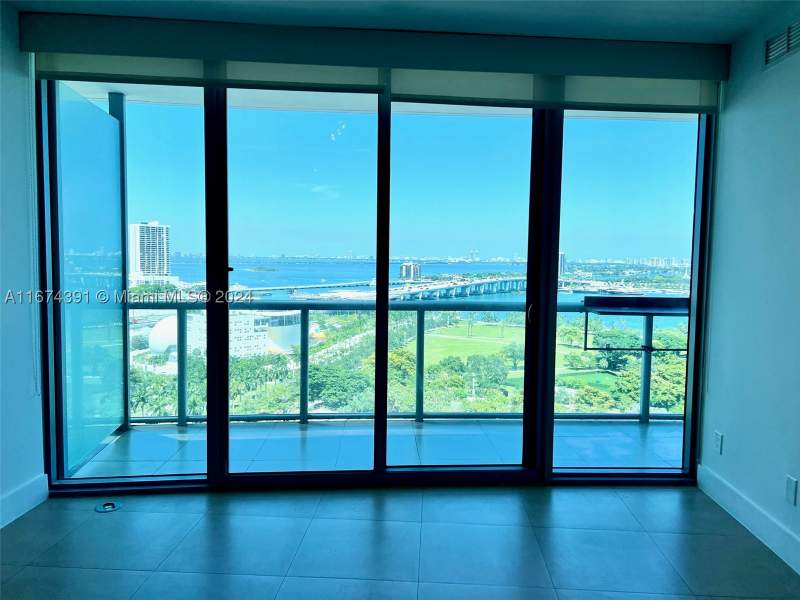 1 bedroom Condominium at 888 Biscayne Blvd 1811, Marinablue Condo, Miami — photo 4