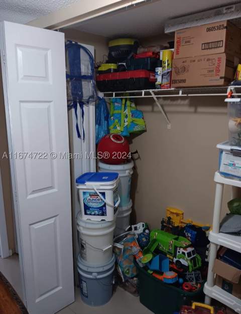 18870 NW 57th Ave 108, Hialeah FL - photo 7 of 36