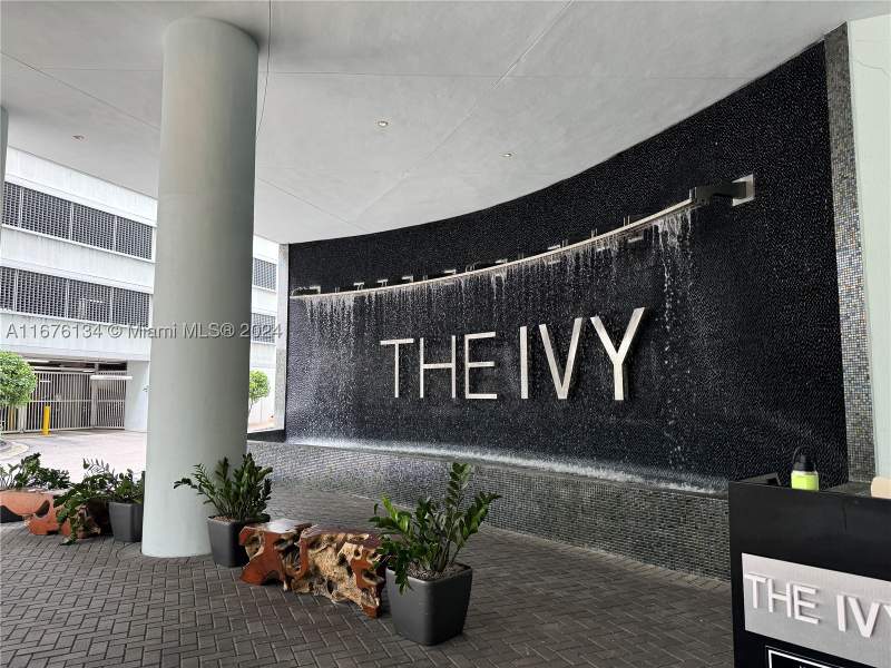 2 bedroom Condominium at 90 SW 3 St 3210, Ivy Condo, Miami — photo 2