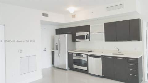 90 SW 3 St 3210, Miami FL - photo 8 of 24