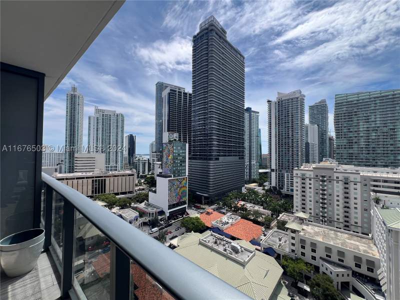 1 bedroom Condominium at 55 SW 9th St 1604, Brickell Heights West Con, Miami — photo 3