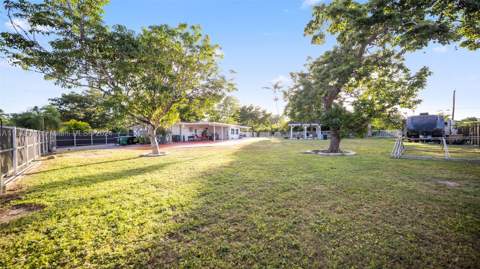 13550 SW 99th Pl, Miami FL - photo 10 of 26