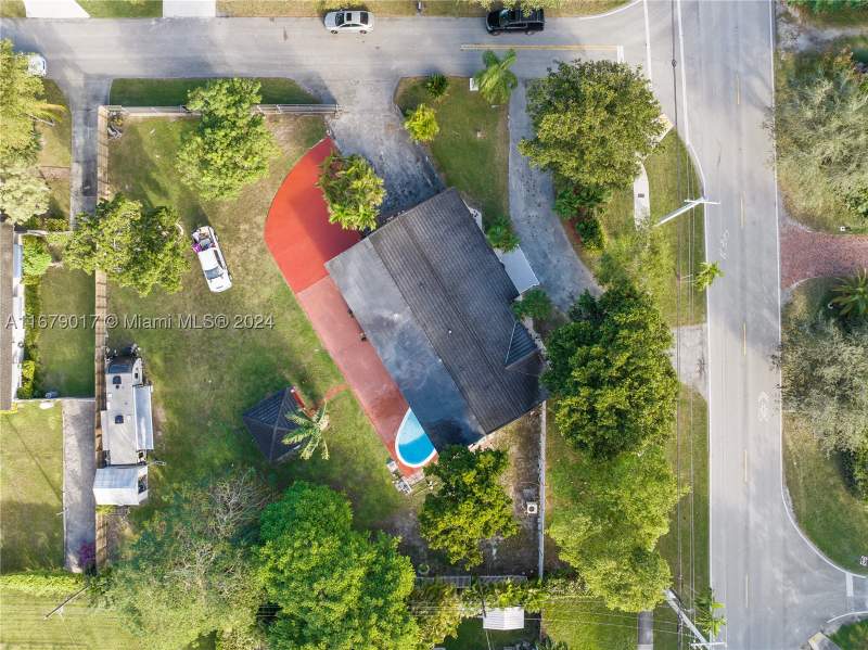 3 bedroom SingleFamilyResidence at 13550 SW 99th Pl, Caribbean Estates, Miami — photo 3