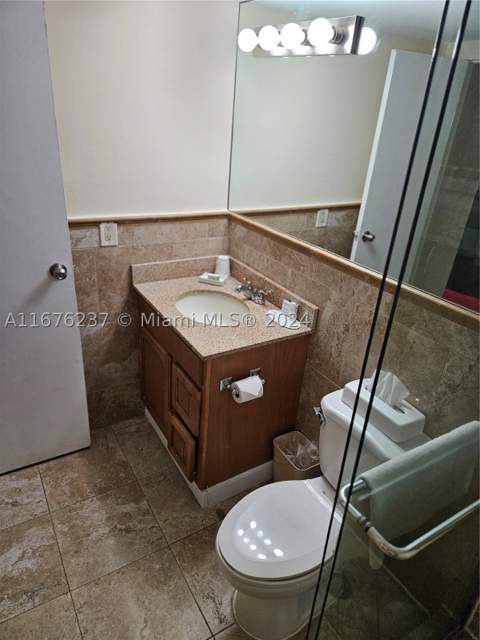 19201 Collins Ave 237, Sunny Isles Beach FL - photo 18 of 37