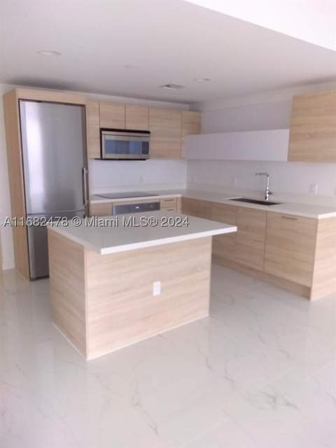 16385 Biscayne Blvd 2020, North Miami Beach FL - photo 19 of 21