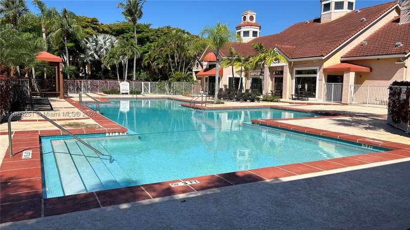 1 bedroom Condominium at 15551 SW 104th Ter 828, Biscayne Beach Club Condo, Miami — photo 2