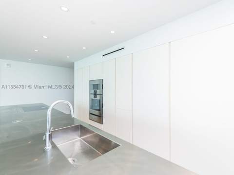6901 Collins Ave 701, Miami Beach FL - photo 18 of 94