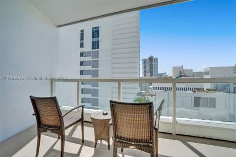 4391 Collins Ave 915, Miami Beach FL - photo 7 of 58
