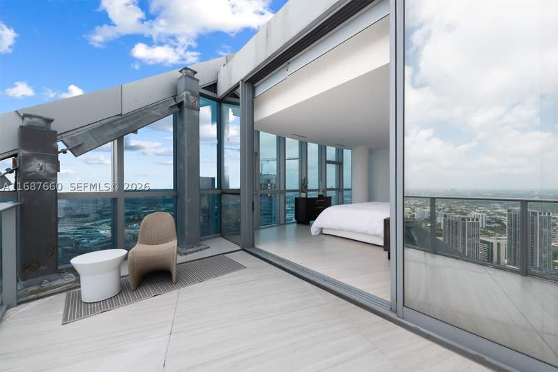 4 bedroom Condominium at 851 NE 1st Ave Ph 5700, Paramount Miami Worldcent, Miami — photo 4