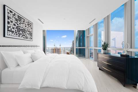 851 NE 1st Ave Ph 5700, Miami FL - photo 9 of 78