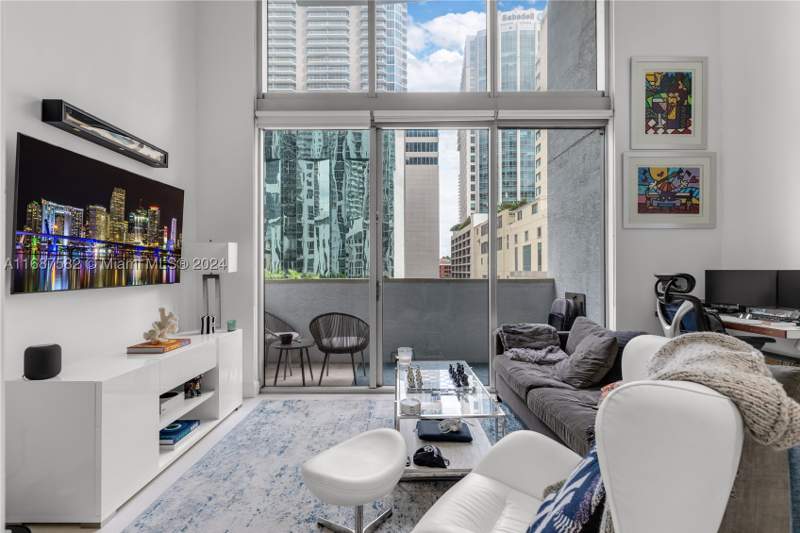 1 bedroom Condominium at 1060 Brickell Ave 409, 1060 Brickell Condo, Miami — photo 2
