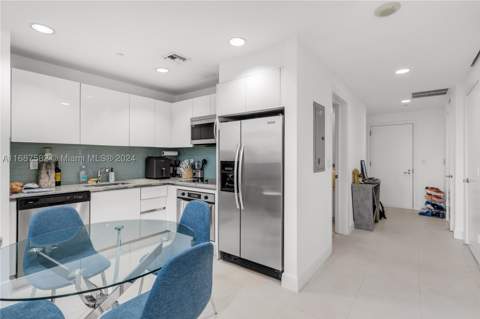 1060 Brickell Ave 409, Miami FL - photo 7 of 25