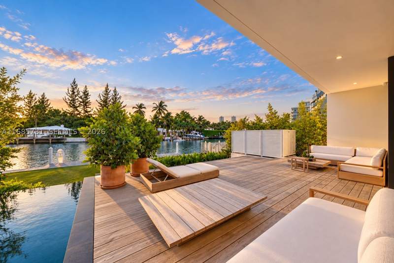 4 bedroom SingleFamilyResidence at 1041 W 48th St, 4701 North Meridian Condo, Miami Beach — photo 3