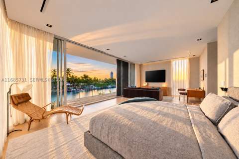 1041 W 48th St, Miami Beach FL - photo 9 of 18
