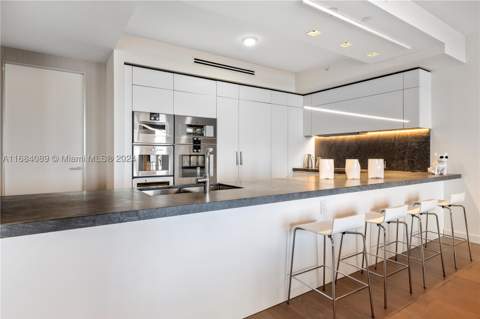7065 Fisher Island Dr 7065, Miami Beach FL - photo 23 of 77