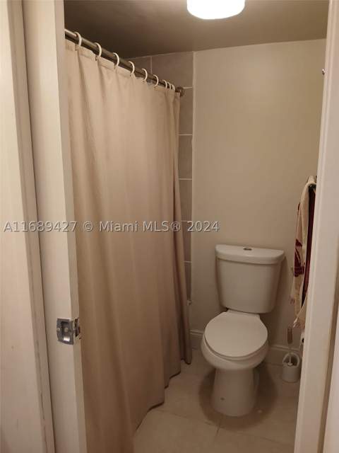 17021 N Bay Rd 412-Iv, Sunny Isles Beach FL - photo 19 of 38