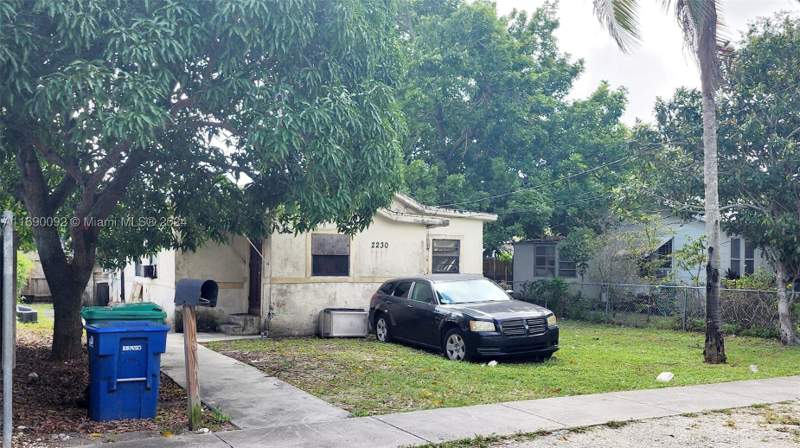 2 bedroom SingleFamilyResidence at 2230 NW 92nd St, West Little River Track N, Miami — photo 4
