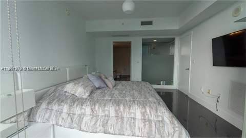 92 SW 3rd St 1802, Miami FL - photo 13 of 19