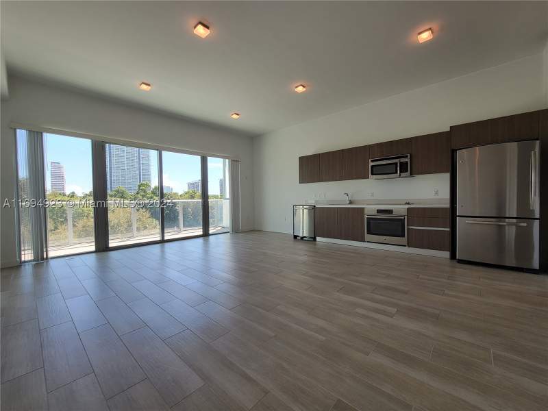 0 bedroom Condominium at 1600 SW 1 Ave 411, Le Parc At Brickell, Miami — photo 2