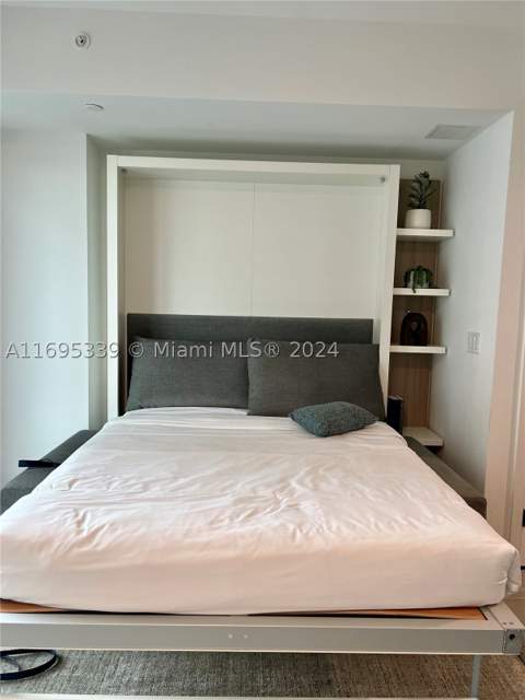 227 NE 2nd St 2613, Miami FL - photo 7 of 37
