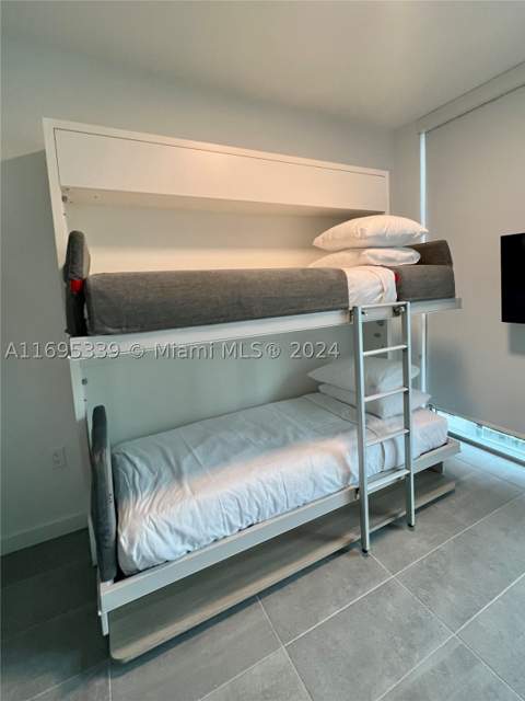 227 NE 2nd St 2613, Miami FL - photo 9 of 37
