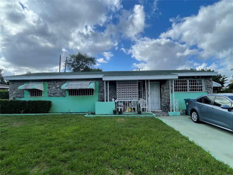 4 bedroom SingleFamilyResidence at 17140 NW 31st Avenue, Myrtle Grove, Miami Gardens — photo 2