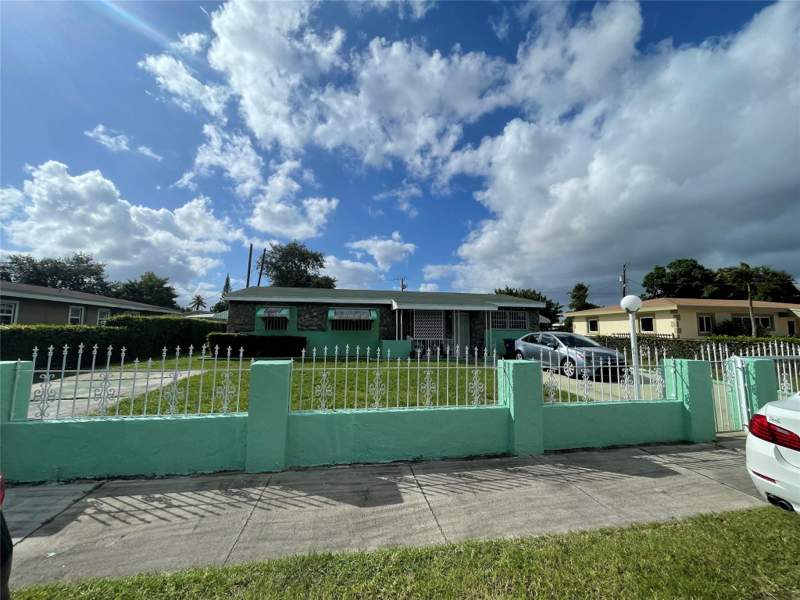 4 bedroom SingleFamilyResidence at 17140 NW 31st Avenue, Myrtle Grove, Miami Gardens — photo 3