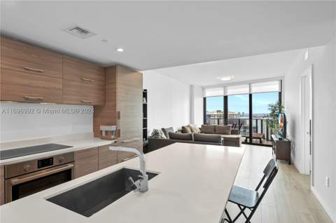 1300 S Miami Ave 3704, Miami FL - photo 8 of 42
