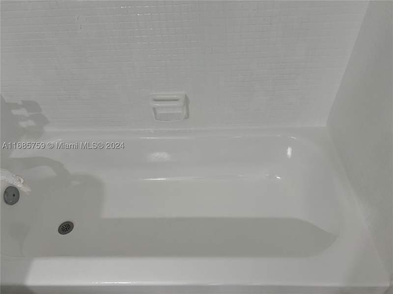 1 bedroom Condominium at 498 NW 165th St Rd D-607, Montecarlo Condo, Miami — photo 5