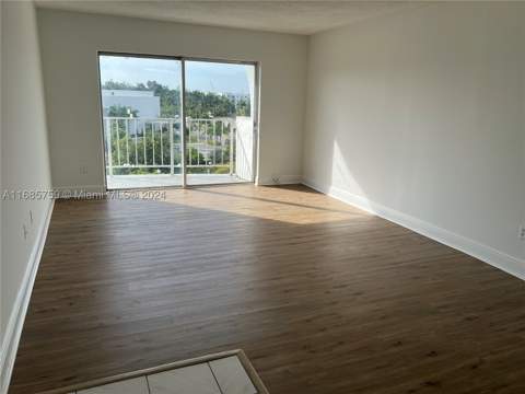 498 NW 165th St Rd D-607, Miami FL - photo 9 of 10