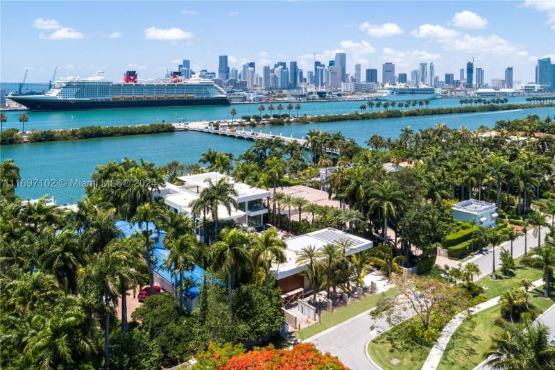 9 bedroom SingleFamilyResidence at 130 Palm Ave, Palm Island, Miami Beach — photo 4