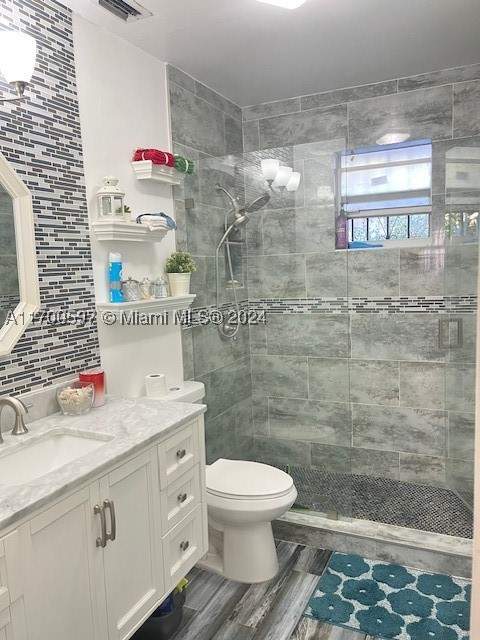 161 NW 35th St, Miami FL - photo 15 of 36