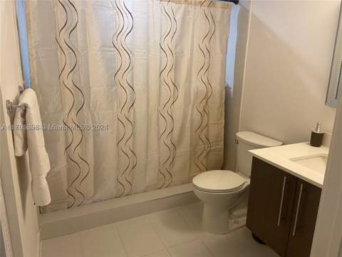 7825 NW 107th Ave 718, Doral FL - photo 7 of 30