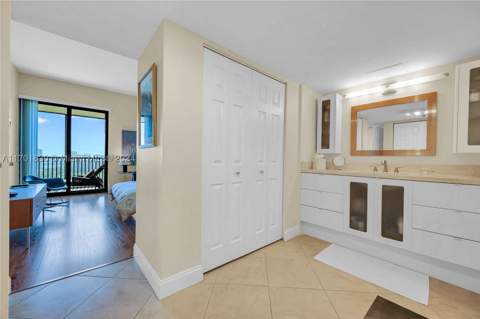 20379 W Country Club Dr Ph-36, Aventura FL - photo 9 of 15