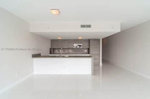 400 Sunny Isles Blvd 919, Sunny Isles Beach FL - photo 10 of 30