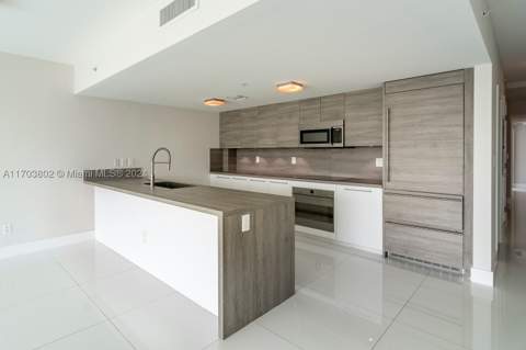 400 Sunny Isles Blvd 919, Sunny Isles Beach FL - photo 11 of 30