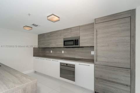 400 Sunny Isles Blvd 919, Sunny Isles Beach FL - photo 13 of 30