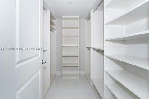 400 Sunny Isles Blvd 919, Sunny Isles Beach FL - photo 19 of 30